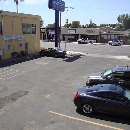 Townhouse Inn And Suites Brawley Exteriör bild
