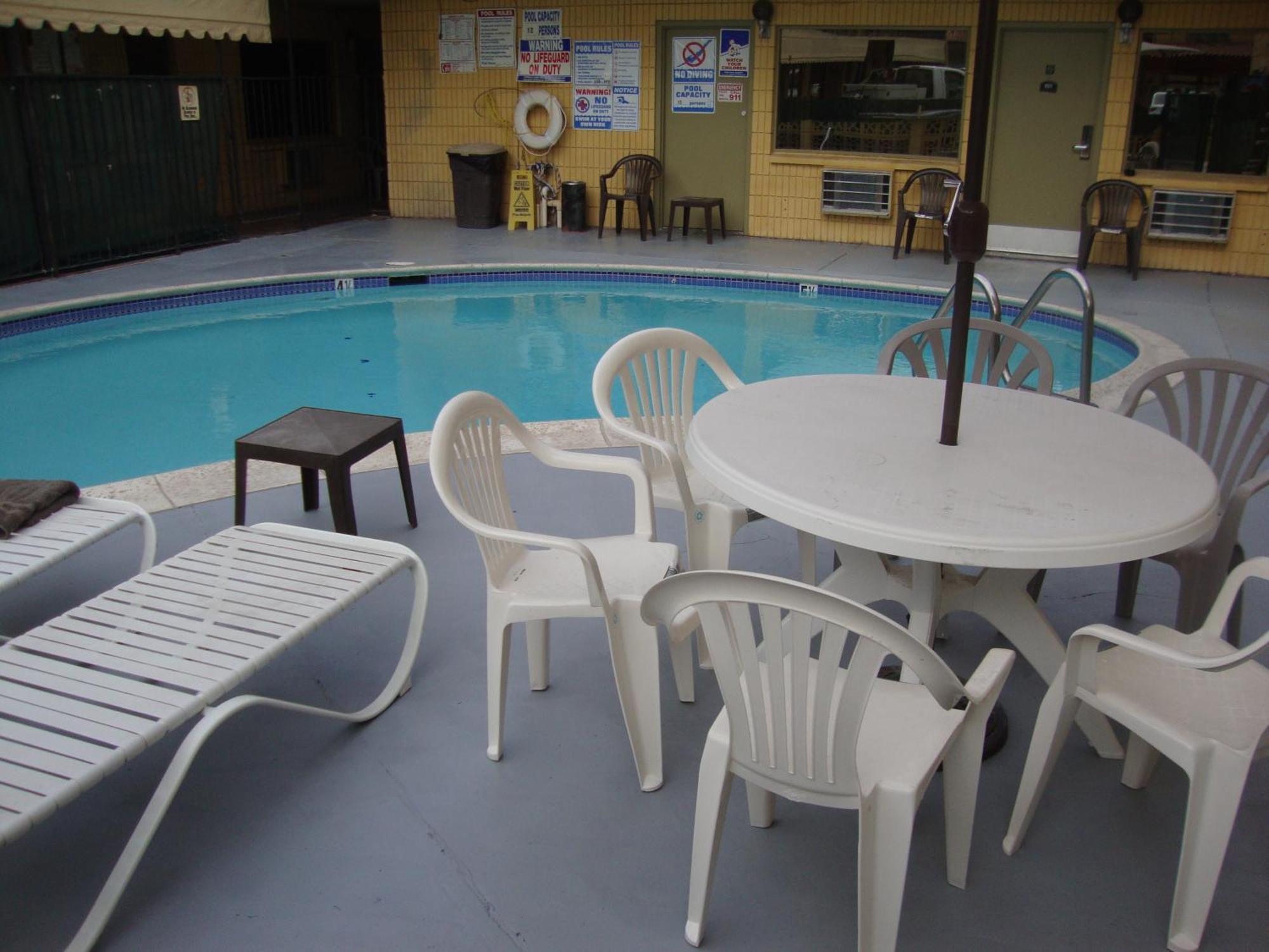 Townhouse Inn And Suites Brawley Exteriör bild