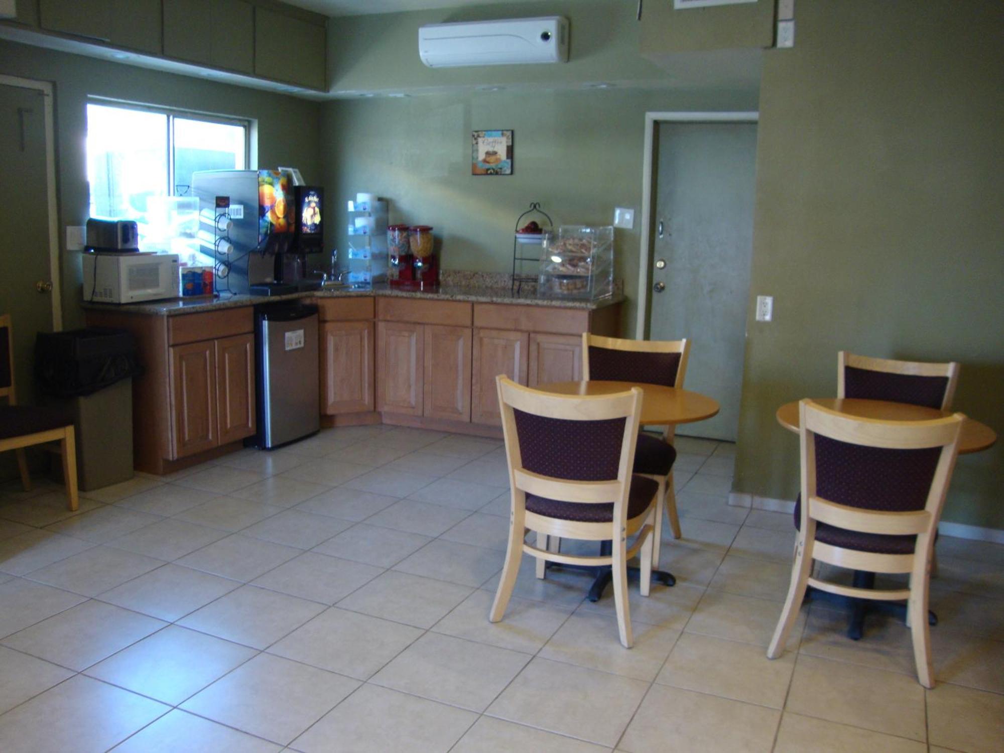 Townhouse Inn And Suites Brawley Exteriör bild