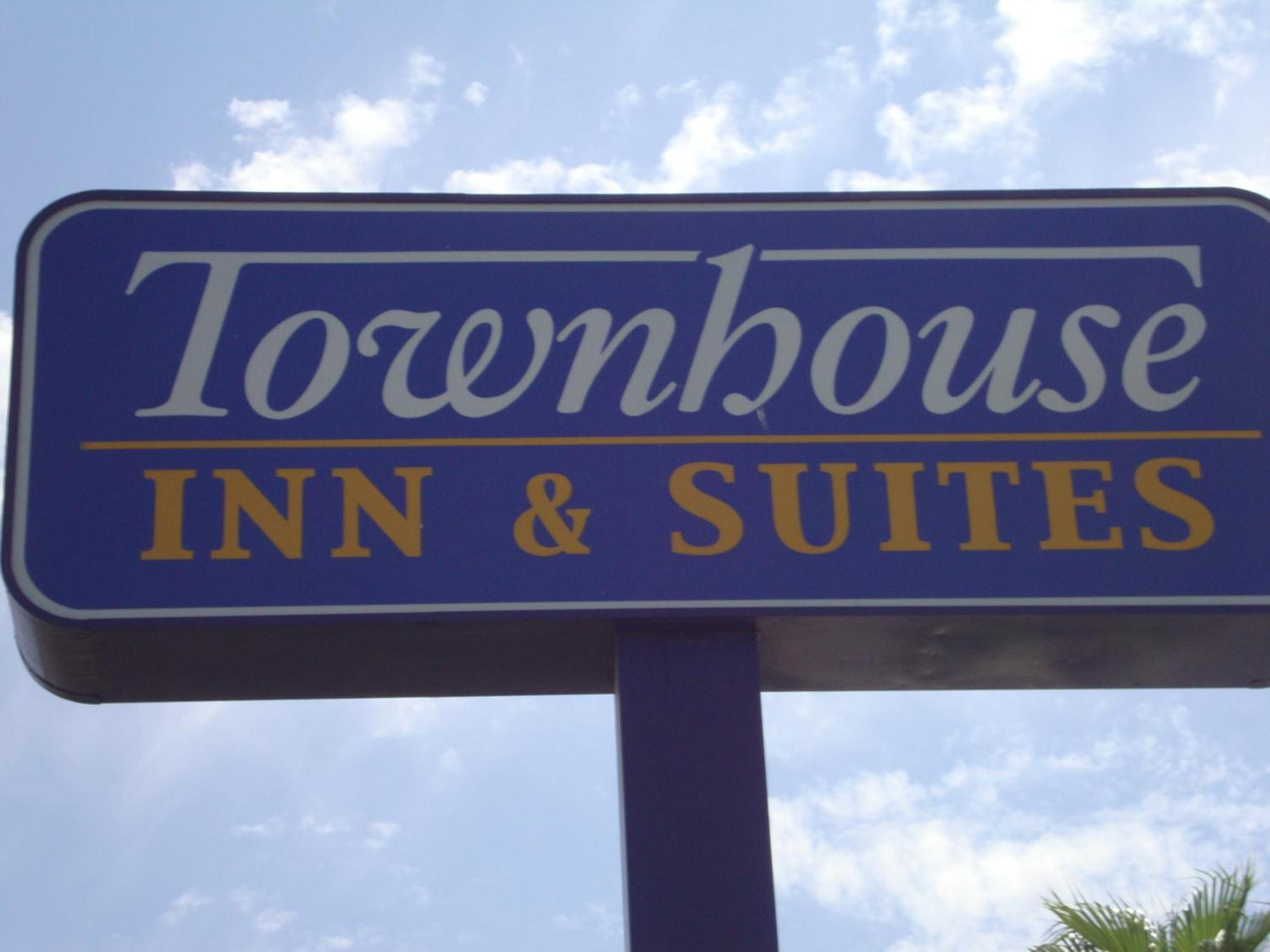 Townhouse Inn And Suites Brawley Exteriör bild
