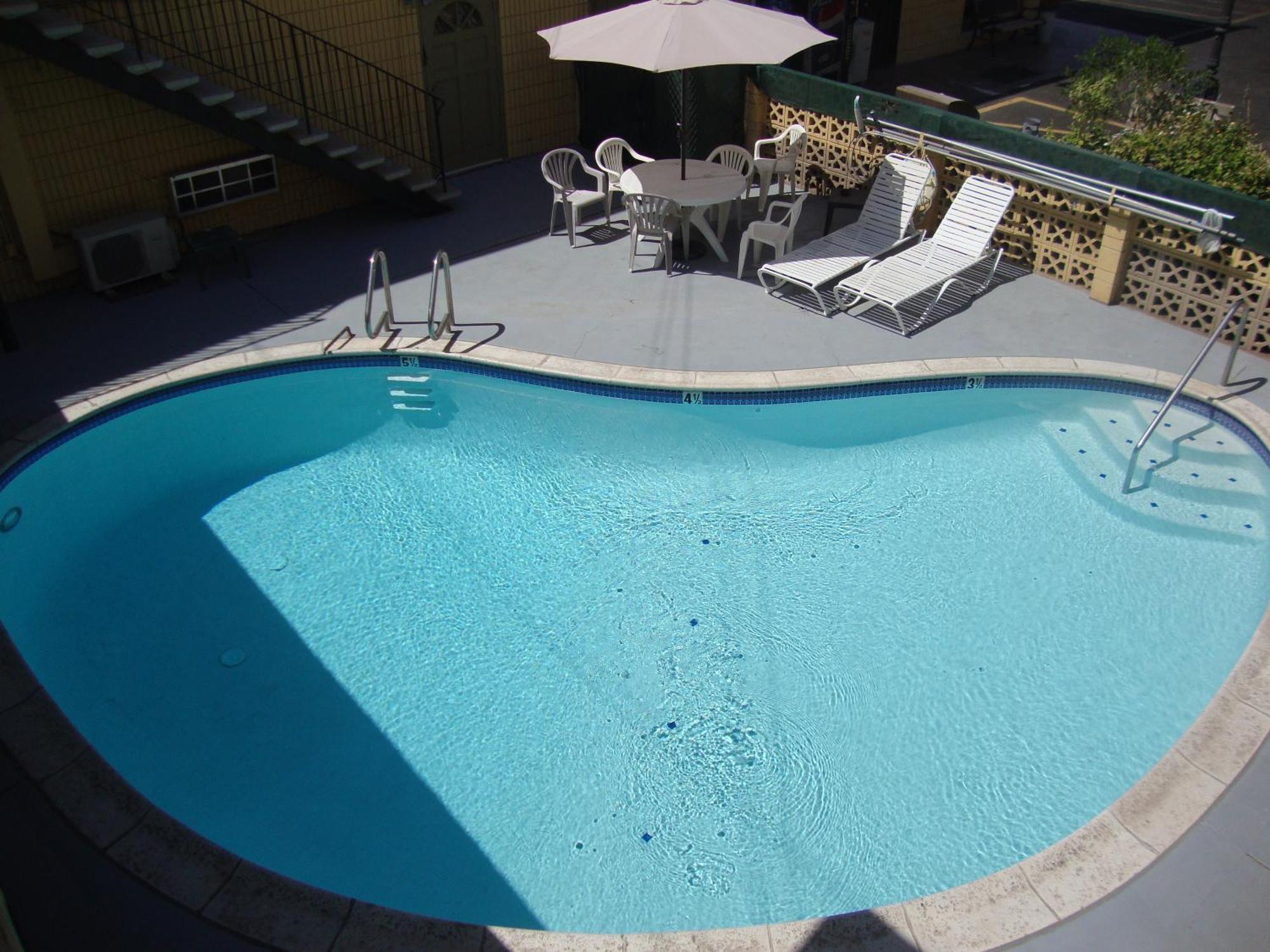 Townhouse Inn And Suites Brawley Exteriör bild