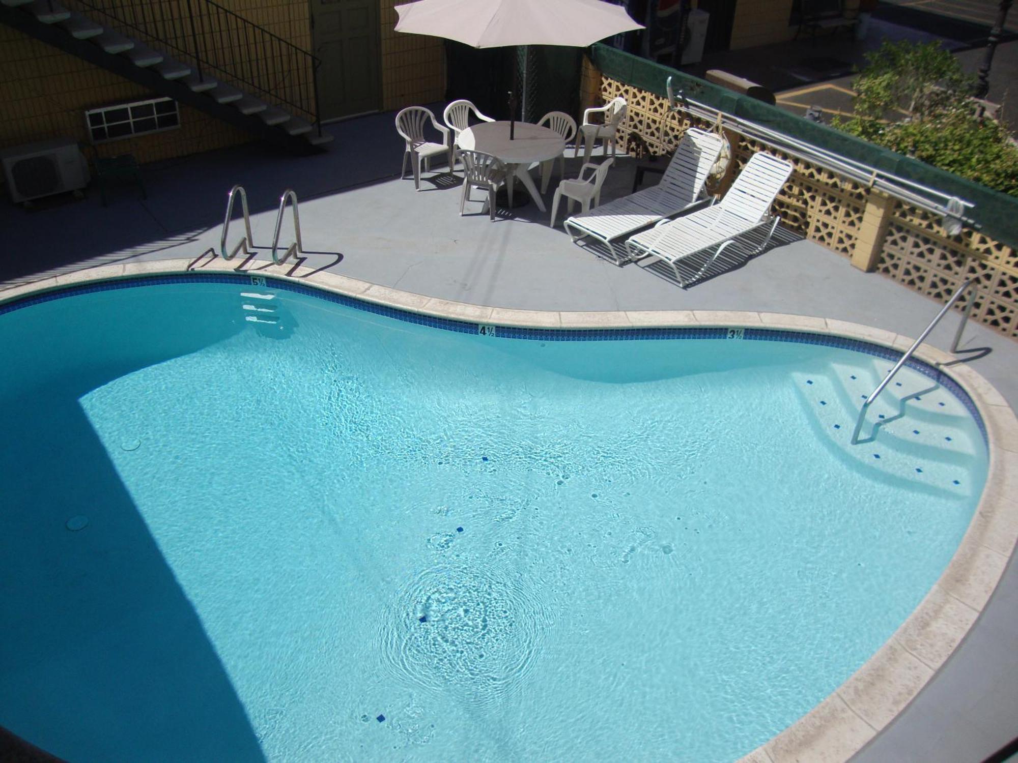 Townhouse Inn And Suites Brawley Exteriör bild