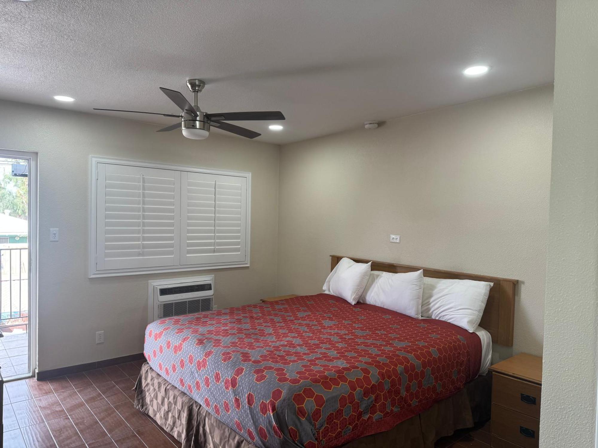 Townhouse Inn And Suites Brawley Exteriör bild