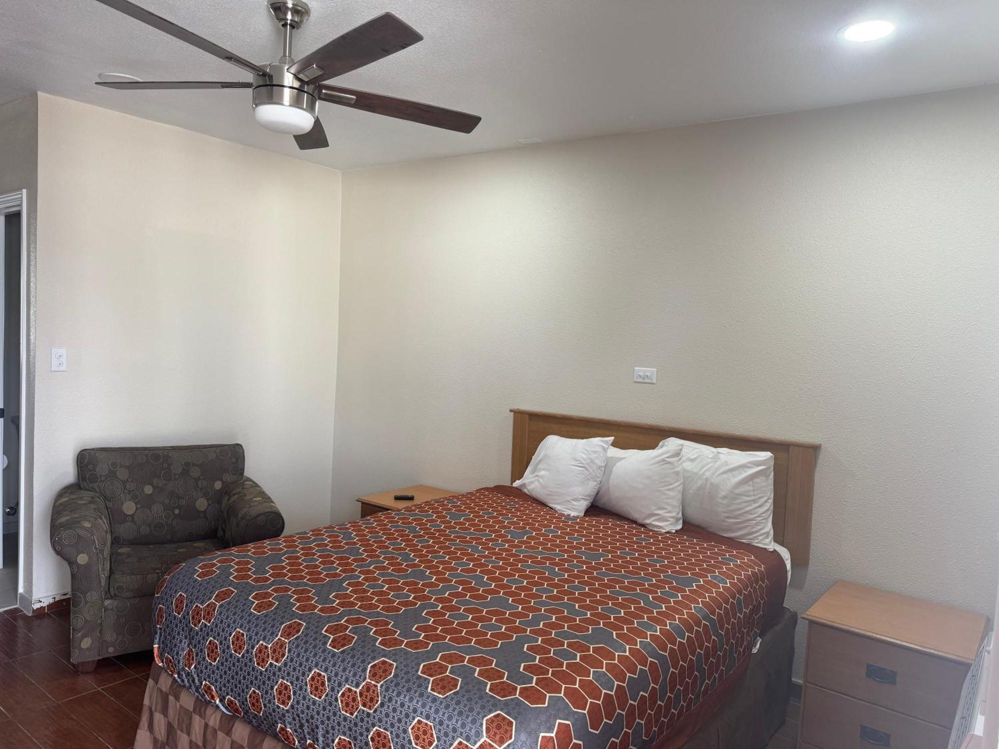 Townhouse Inn And Suites Brawley Exteriör bild