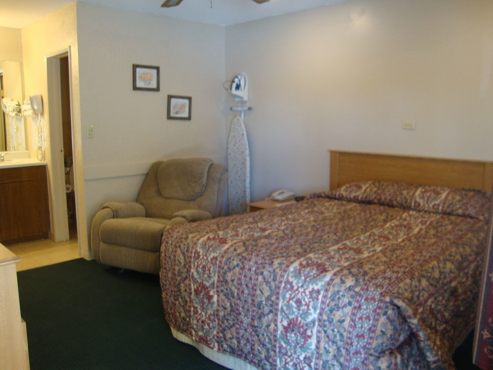 Townhouse Inn And Suites Brawley Exteriör bild