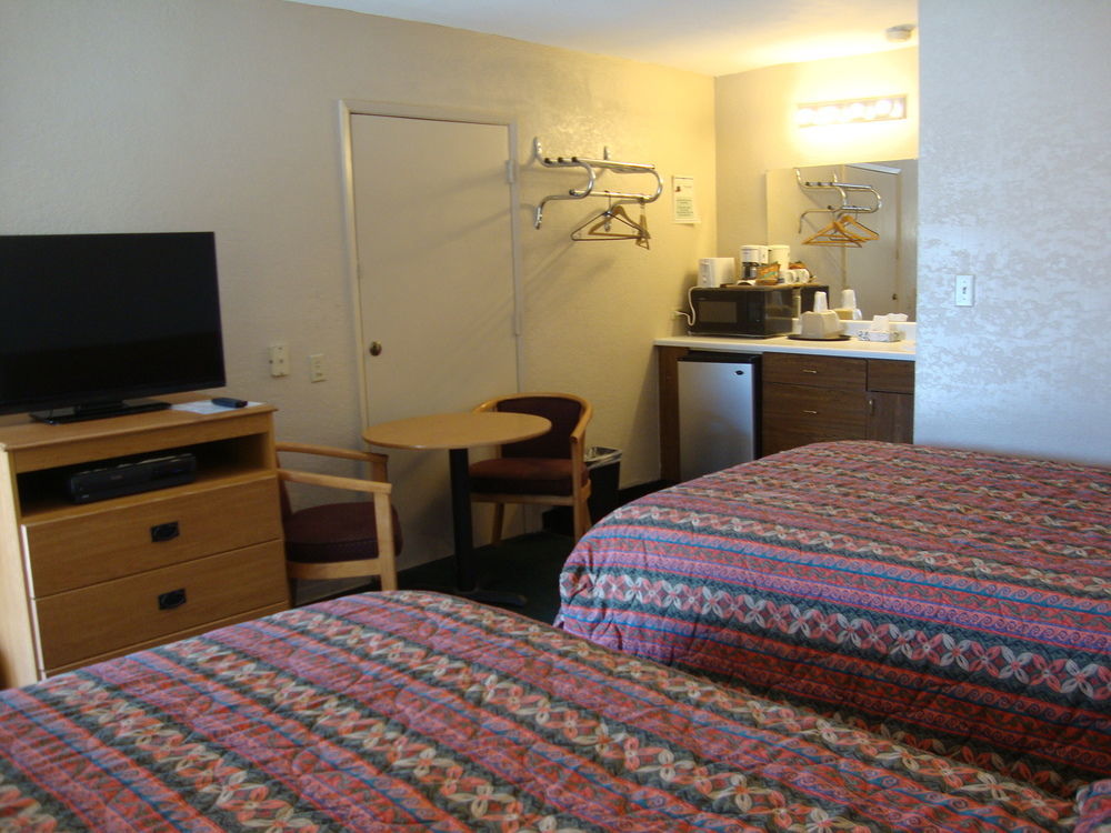 Townhouse Inn And Suites Brawley Exteriör bild