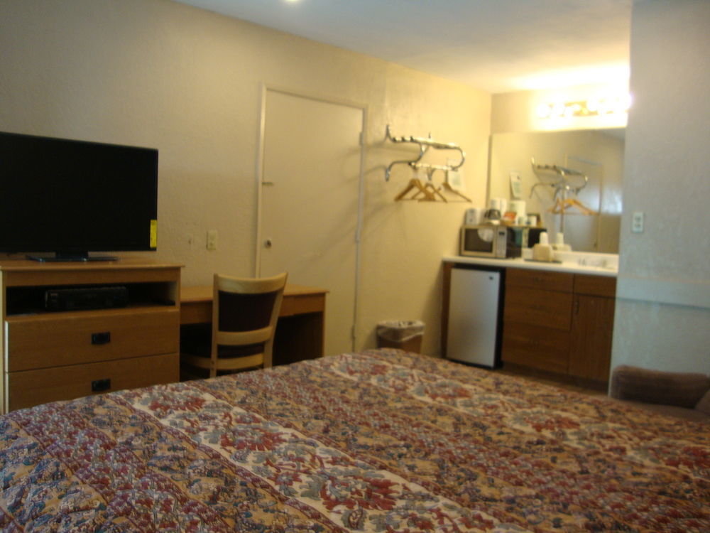 Townhouse Inn And Suites Brawley Exteriör bild
