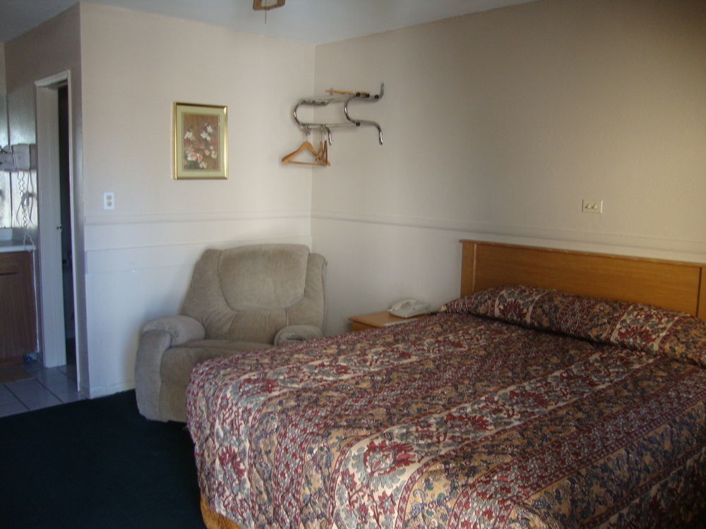 Townhouse Inn And Suites Brawley Exteriör bild
