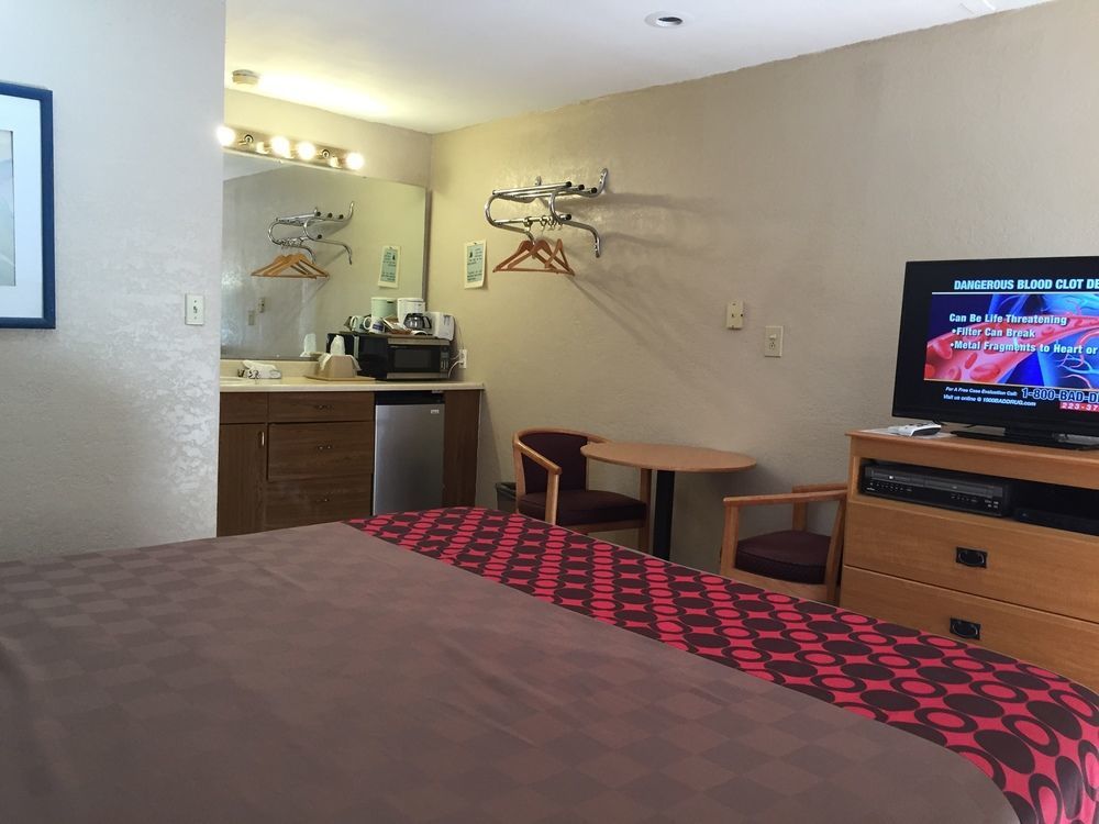 Townhouse Inn And Suites Brawley Exteriör bild