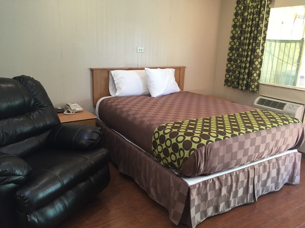 Townhouse Inn And Suites Brawley Exteriör bild