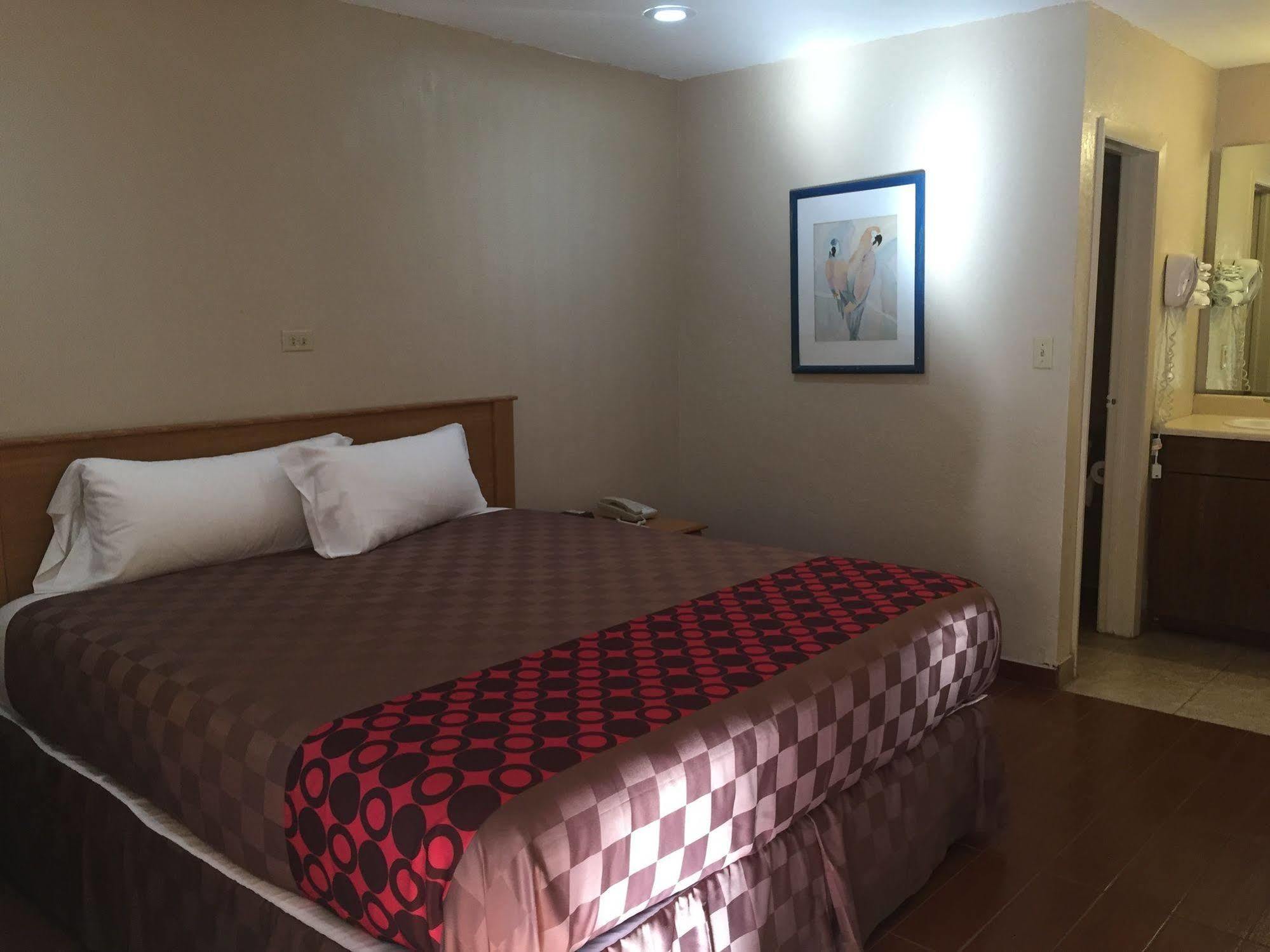 Townhouse Inn And Suites Brawley Exteriör bild