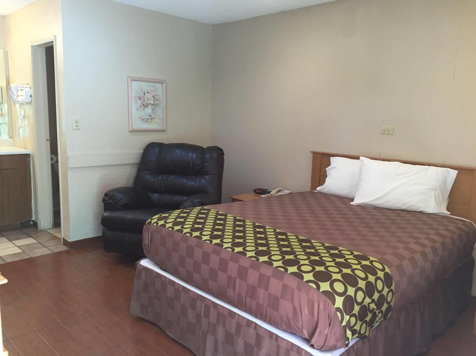 Townhouse Inn And Suites Brawley Exteriör bild