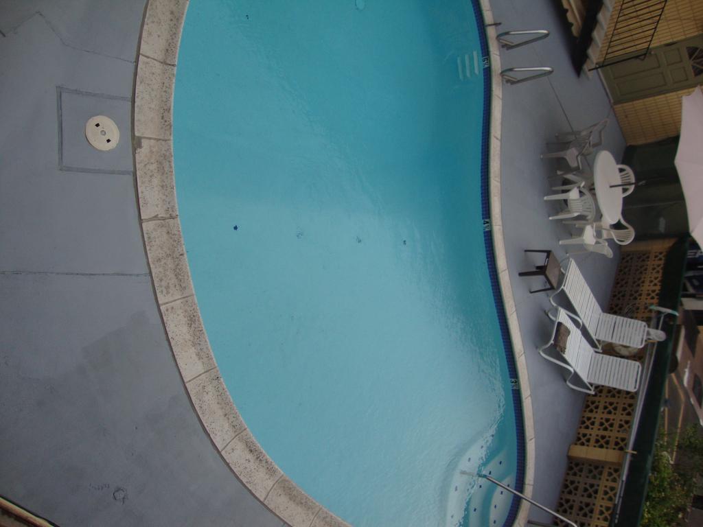 Townhouse Inn And Suites Brawley Exteriör bild